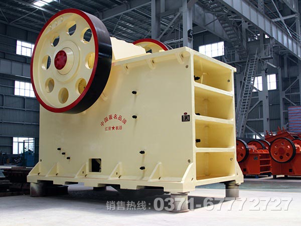 顎式粉碎機(jī)顎板、肘板和邊護(hù)板哪種好？