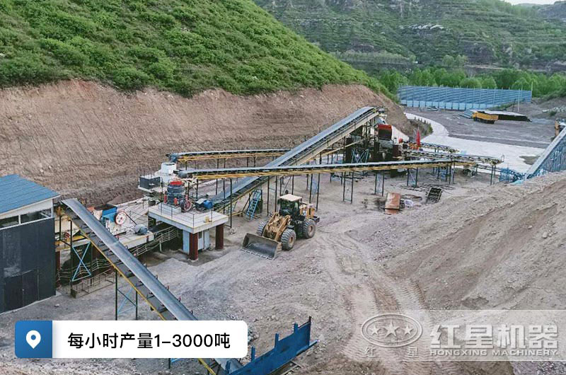 采石場破碎機工作現(xiàn)場