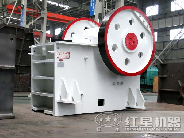 1215廢鋼鄂式破碎機多少錢一臺？預(yù)期產(chǎn)值可達(dá)多少噸？
