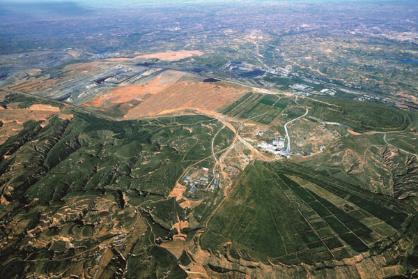 推動綠色礦山建設(shè)，紅星破碎機(jī)廠家鼎力相助
