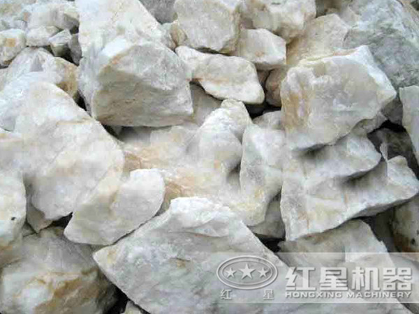 時產(chǎn)800噸的硅石破碎生產(chǎn)線需要哪些設(shè)備？需要投資多少錢？