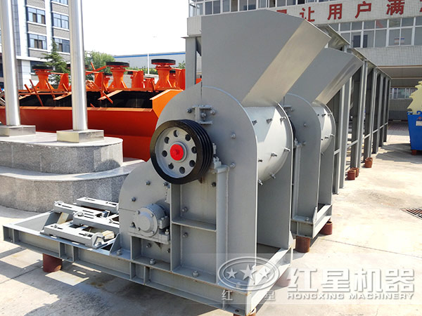 大塊煤怎么弄碎？無篩底雙級粉碎機(jī)來幫忙