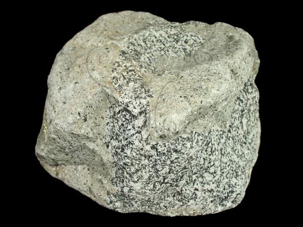 乘載著全套流動(dòng)破碎篩分機(jī)，小小的石頭實(shí)現(xiàn)了大大的夢(mèng)想