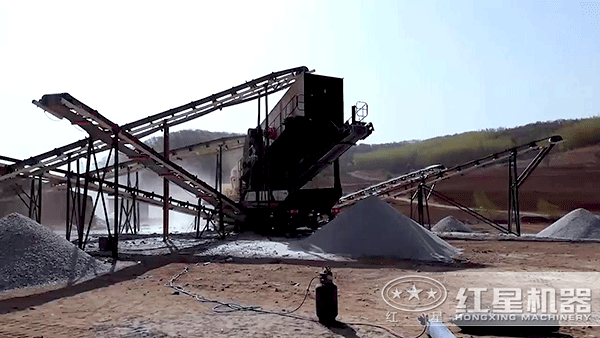 柴油小型流動(dòng)石子破碎機(jī)價(jià)格多少錢？產(chǎn)量是多少？