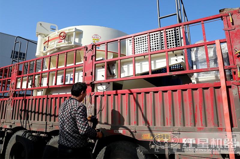 性能高，質(zhì)量高的粉碎機固定裝車