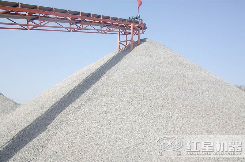 大規(guī)模礦山機(jī)械破碎機(jī)今天啟程，請(qǐng)注意接收！