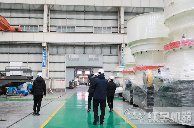 福建寧德用戶(hù)來(lái)廠考察選購(gòu)單缸圓錐破碎機(jī)