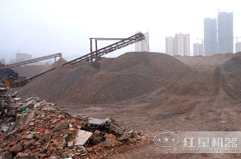 建筑垃圾變廢為磚設(shè)備多少錢，建筑垃圾做的磚多少錢一塊？